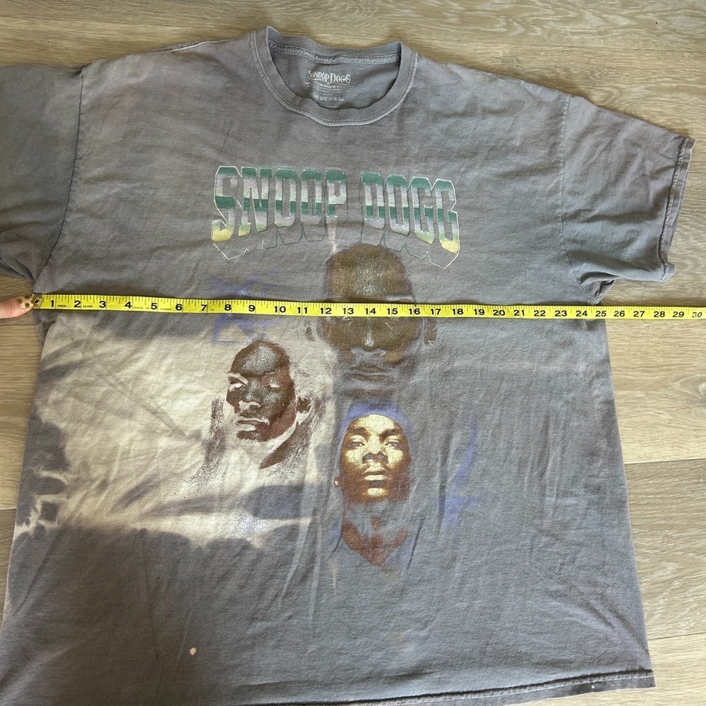 Snoop Dogg Graphic Tee - Picture 4 of 5